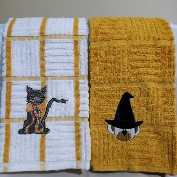 Kitchen Towels Waffles 100% Cotton 26x15 with a Halloween Embroidered Design 2 - Picture 3 of 5